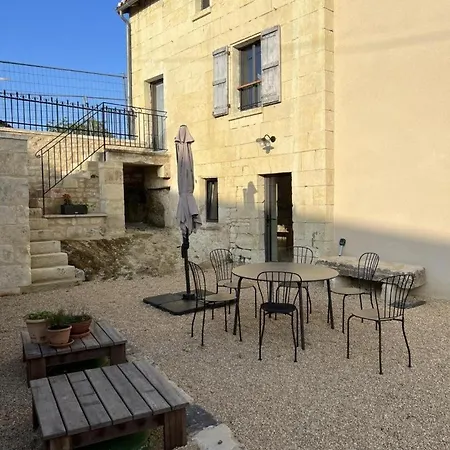 Le Troglo Du Chateau Сasa de vacaciones Beaumont (Vienne)