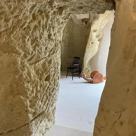 Le Troglo Du Chateau Сasa de vacaciones Beaumont (Vienne)