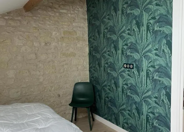 بيت للعطل Le Troglo Du Chateau Beaumont (Vienne)